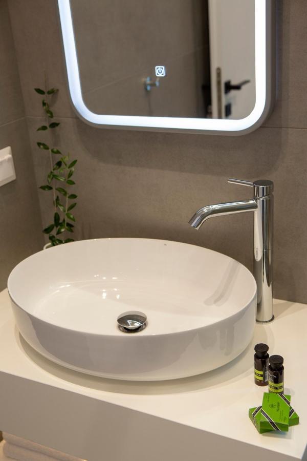Elianthi Luxury Apartments นิเกียนา ภายนอก รูปภาพ