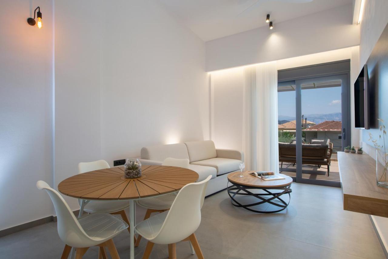 Elianthi Luxury Apartments นิเกียนา ภายนอก รูปภาพ